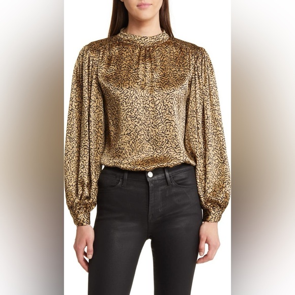 Abstract Print Balloon Sleeve Silk Top
FRAME - Picture 8 of 9